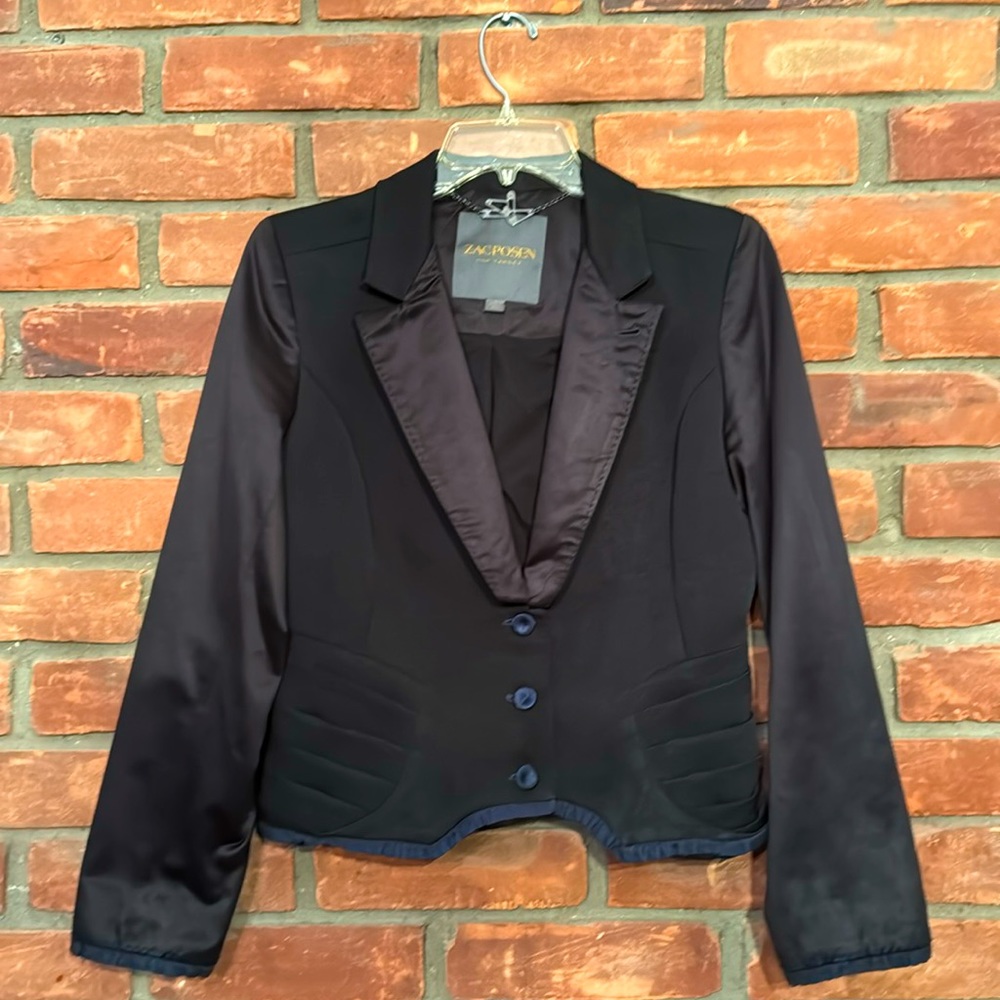 Zac Posen Fitted Cropped Blazer - Size L - Black with Blue Accents!